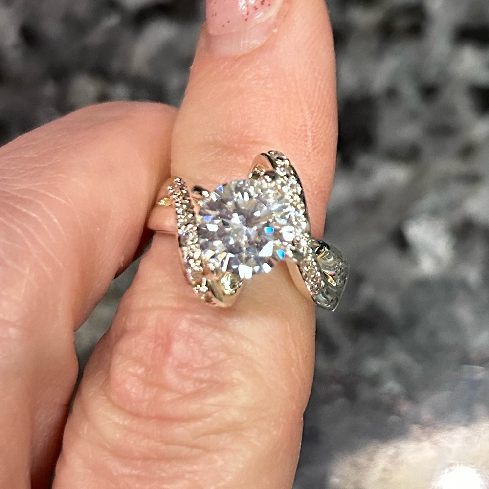 Silver CZ ring size 8